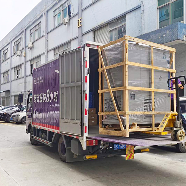 為品質(zhì)護(hù)航—定制高低溫濕熱試驗箱發(fā)貨江蘇揚州客戶公司